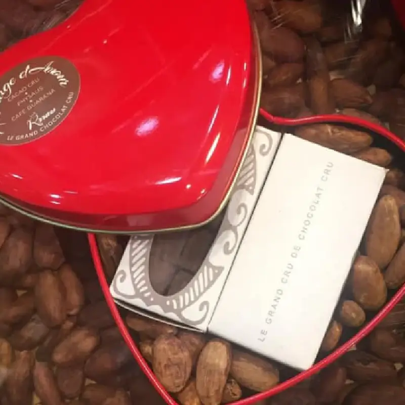 Coffret Cœur d’Amour X Nuit Blanche Truffes et Fèves de cacao cru de RRRAW